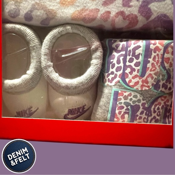 COPY - Nike Baby Girl Colorful Spot On Cheetah Bodysuit, Bib & Bootie 3 Piece S… - Picture 9 of 13